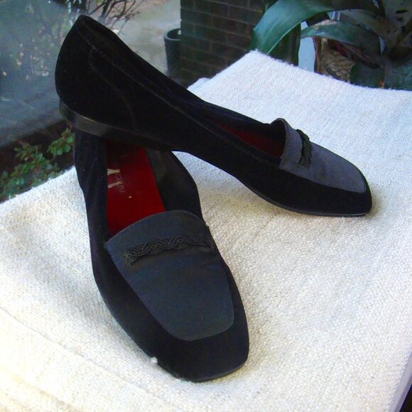 Enzo Angiolini Black Velvet Victorian Edwardian courtesan flat shoes, size 8.5 - Picture 5 of 8